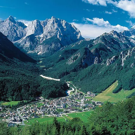Отель Hotel Kranjska Gora 4*