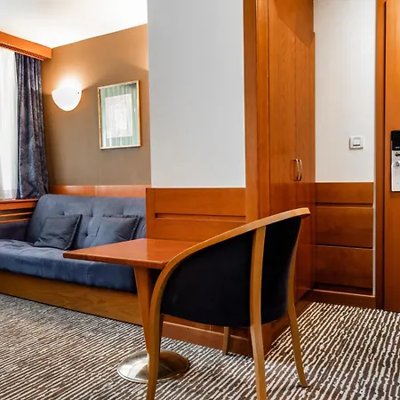 Отель Hotel Kranjska Gora