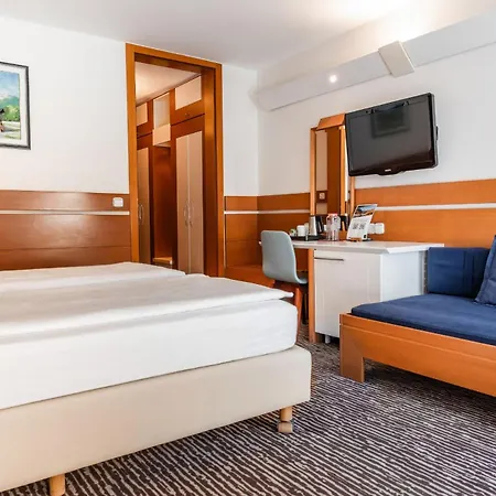 Отель Hotel Kranjska Gora